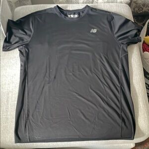 New Balance Men's black Performance Tee